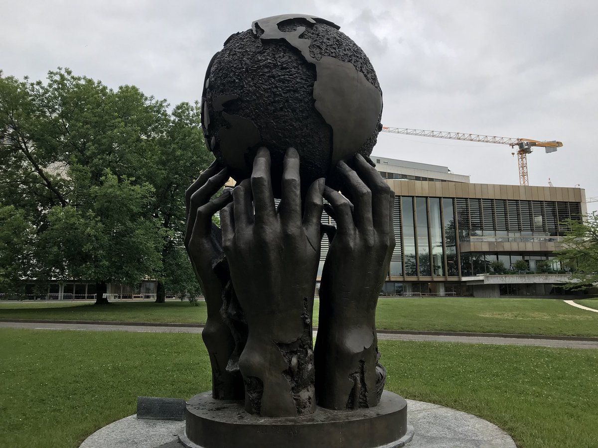  -Thoughts and Desires- bronze Ariana Park Geneva United Nations